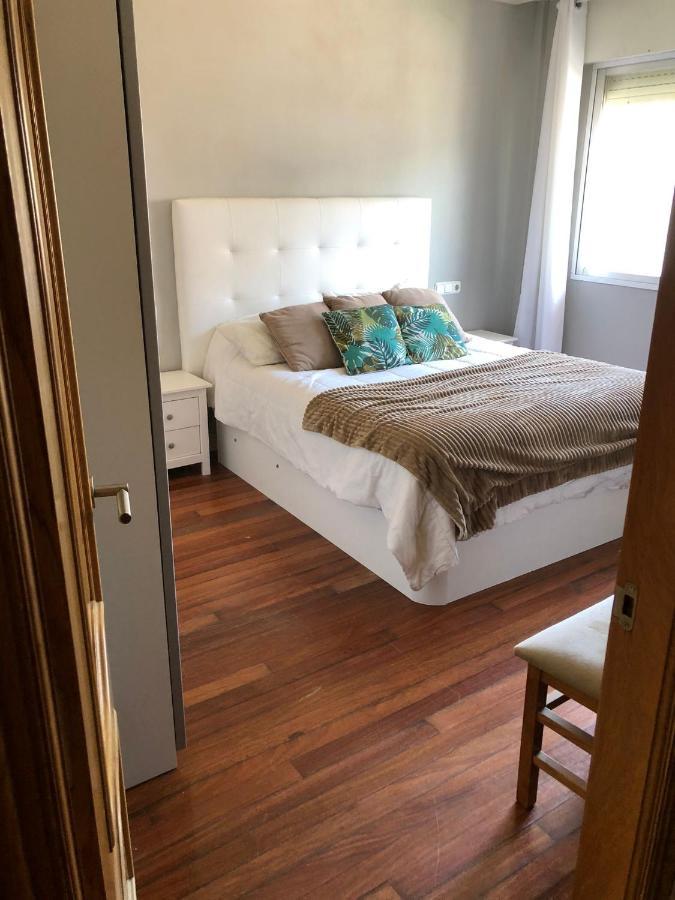 Vivienda Amplia Y Luminosa A Escasos Metros De La Playa De Cangas. 외부 사진