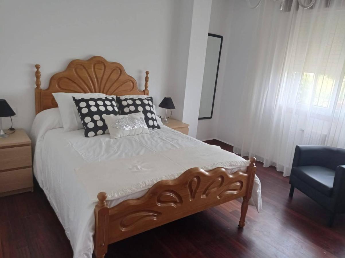 Vivienda Amplia Y Luminosa A Escasos Metros De La Playa De Cangas. 외부 사진