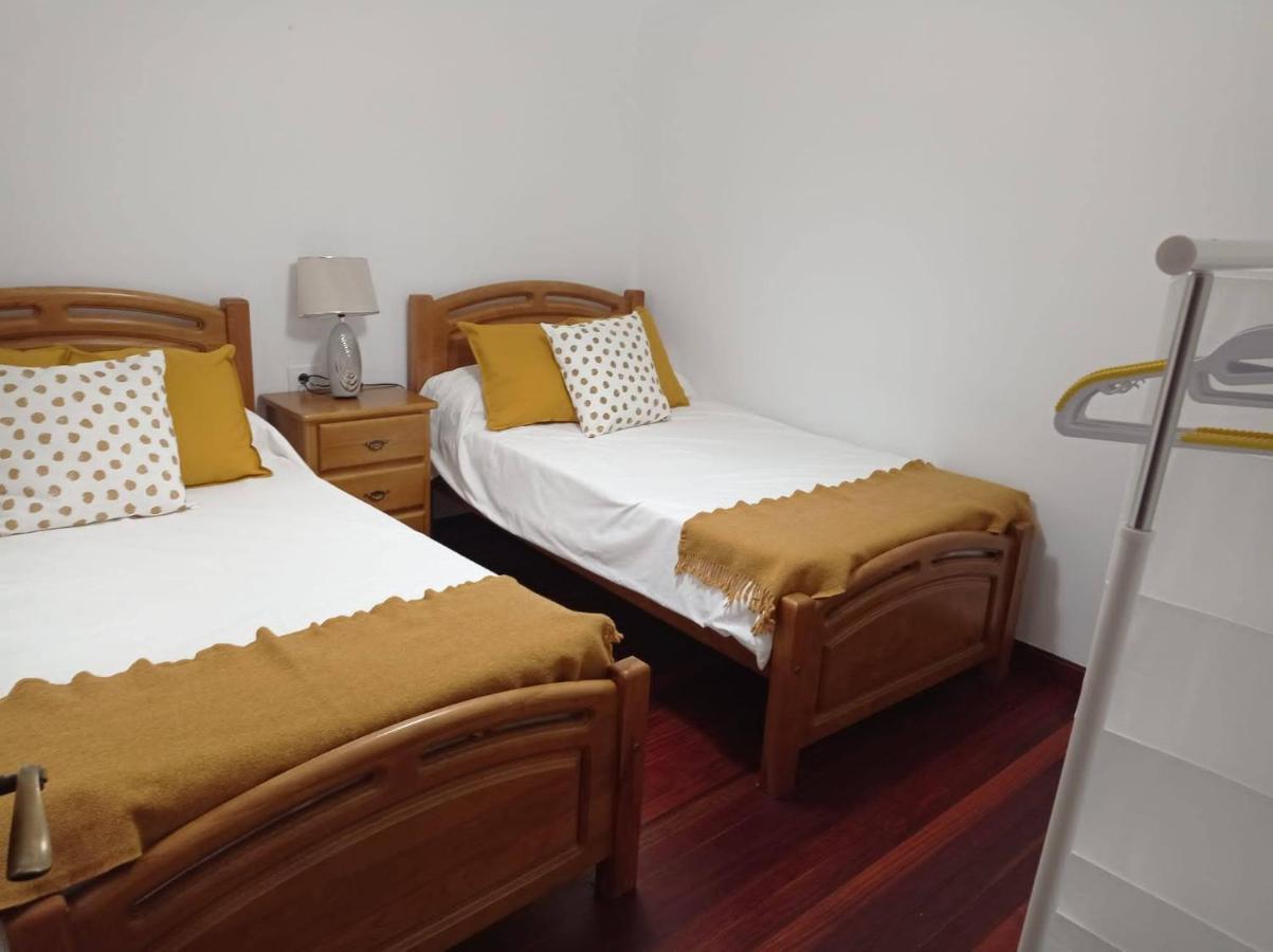 Vivienda Amplia Y Luminosa A Escasos Metros De La Playa De Cangas. 외부 사진